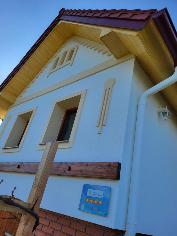 Kellerstoeckl Weinberg Villa Eisenberg an der Pinka Buitenkant foto